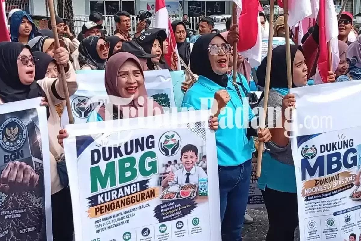 Relawan SPPG Sumbar Tolak MBG Dihentikan: Kalau Dapur Stop, Insentif Kami Juga Berhenti