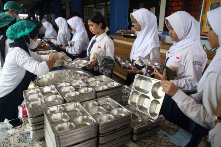 Purbaya Pastikan Program MBG Berlanjut pada 2027